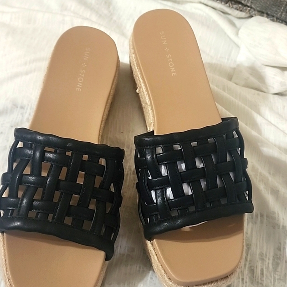 Sun stone black sandals